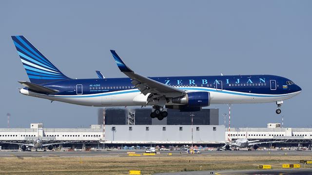 4K-AZ82:Boeing 767-300:AZAL